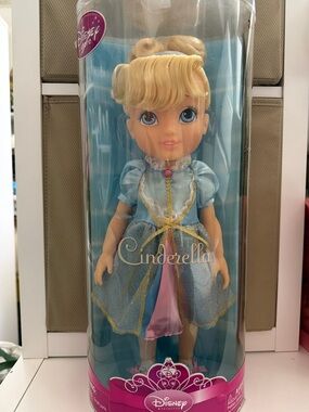 TODDLER CINDERELLA  Figure Disney Store Exclusive. 16” tall NEW OPEN BOX
